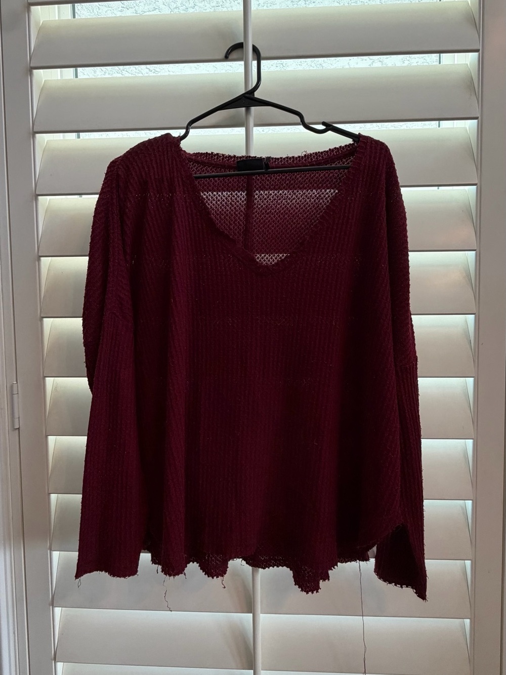 Free People Women's V-Neck Lightweight Knit Sweater - Burgundy